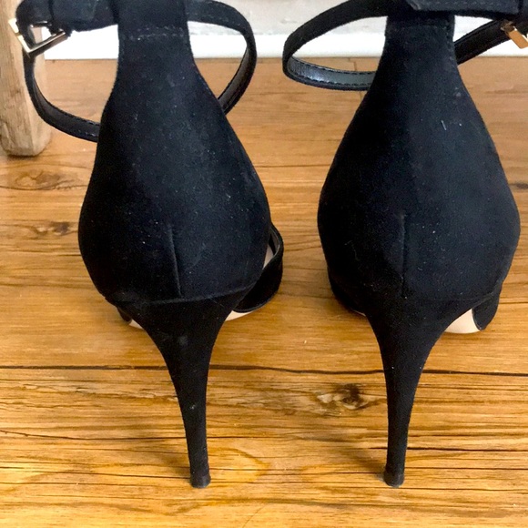 Strappy Black Closed Toe Stiletto - Picture 4 of 5